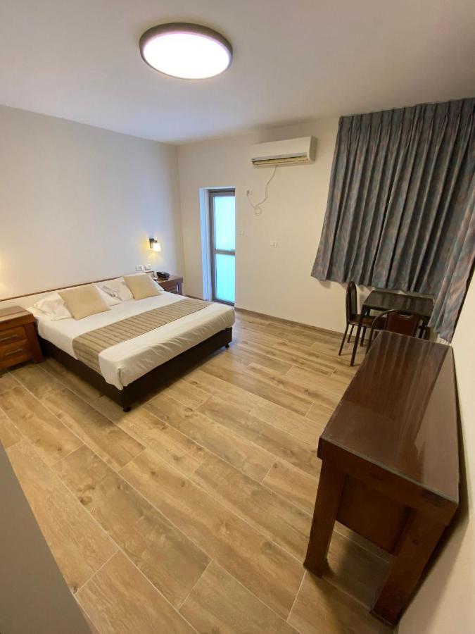 Berger Hotel Тверия Экстерьер фото