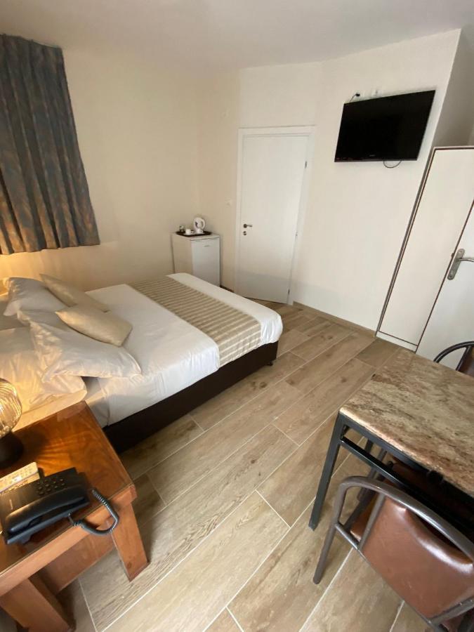 Berger Hotel Тверия Экстерьер фото