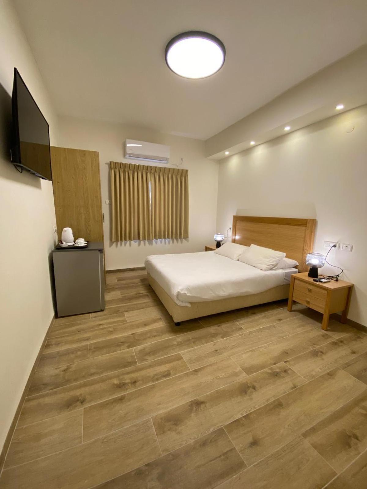 Berger Hotel Тверия Экстерьер фото